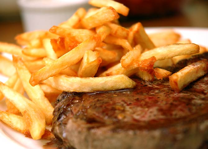 Steak and Frites.  New Brunswick fresh-cut russets with New Brunswick beef rib eye.   This was served up with some garlic mayo for the true Belgian-style experience.